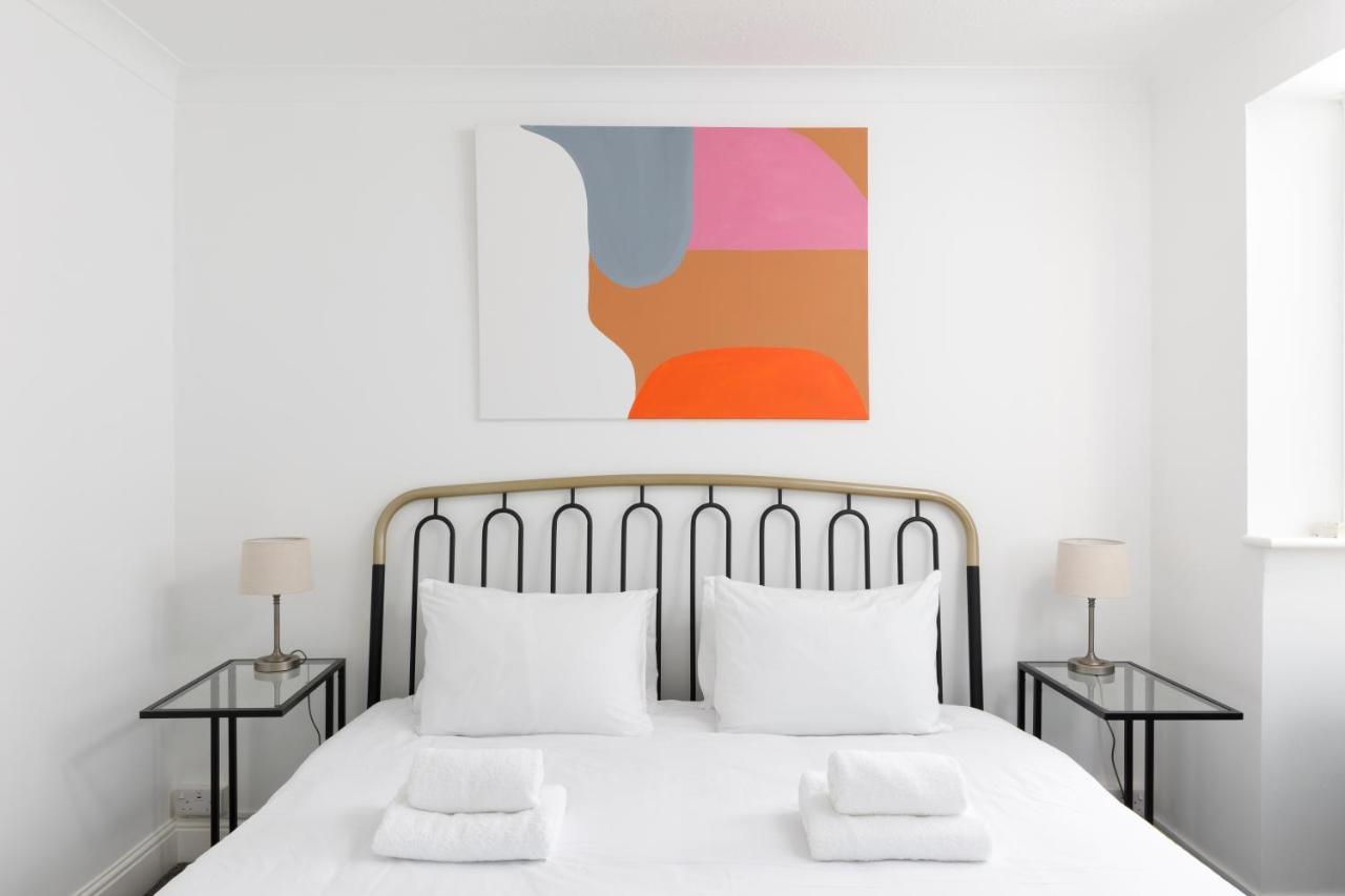 Beachside Retreat 2-Bedroom Gem With Free Private Parking & Outdoor Space Brighton Exterior photo