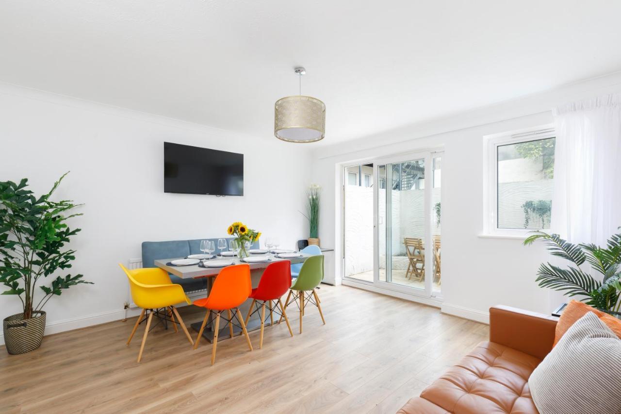 Beachside Retreat 2-Bedroom Gem With Free Private Parking & Outdoor Space Brighton Exterior photo