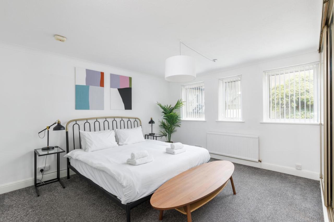 Beachside Retreat 2-Bedroom Gem With Free Private Parking & Outdoor Space Brighton Exterior photo